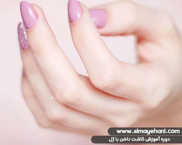 دوره آموزش کاشت ناخن با ژل